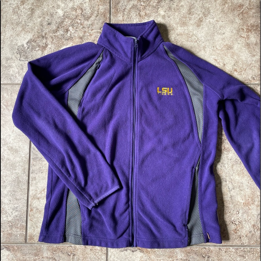 -LSU Tigers Fleece Jacket
-Like New Condition
-Women's Small